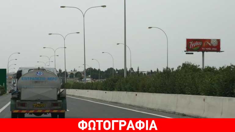 Κύπρος: Φορτηγό-ψυγείο καταπλάκωσε αυτοκίνητο στη Λάρνακα